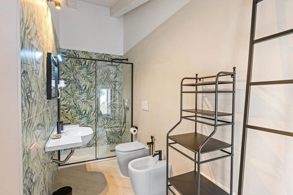 Property building, Bathroom, Living room