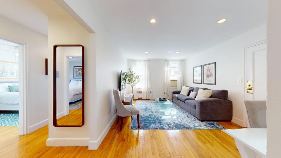 Bright 2br In Brookline Apartment in Brookline