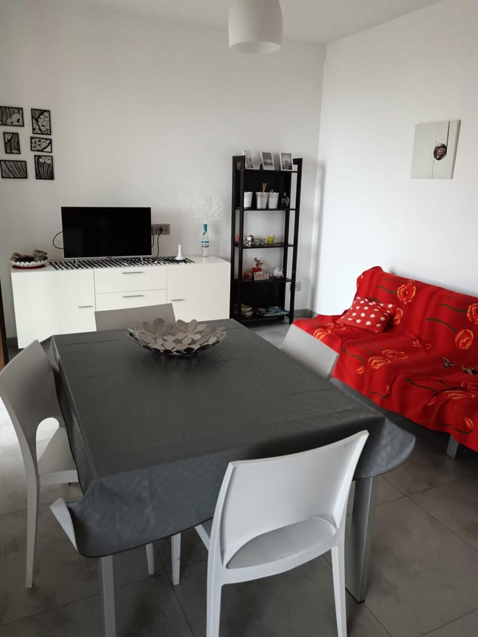 Living room, Dining area