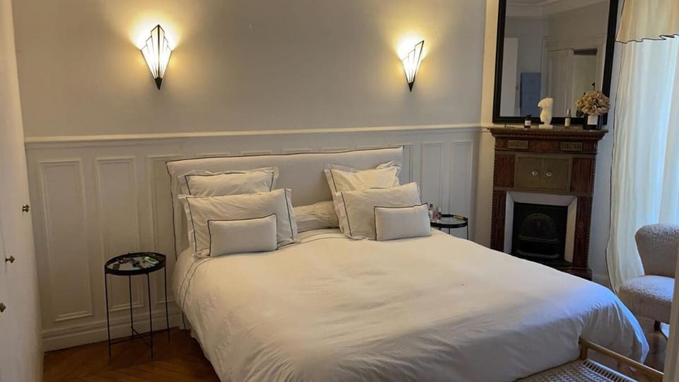 Elegant Haussmann apartment - Champs-Élysées Apartment in Paris