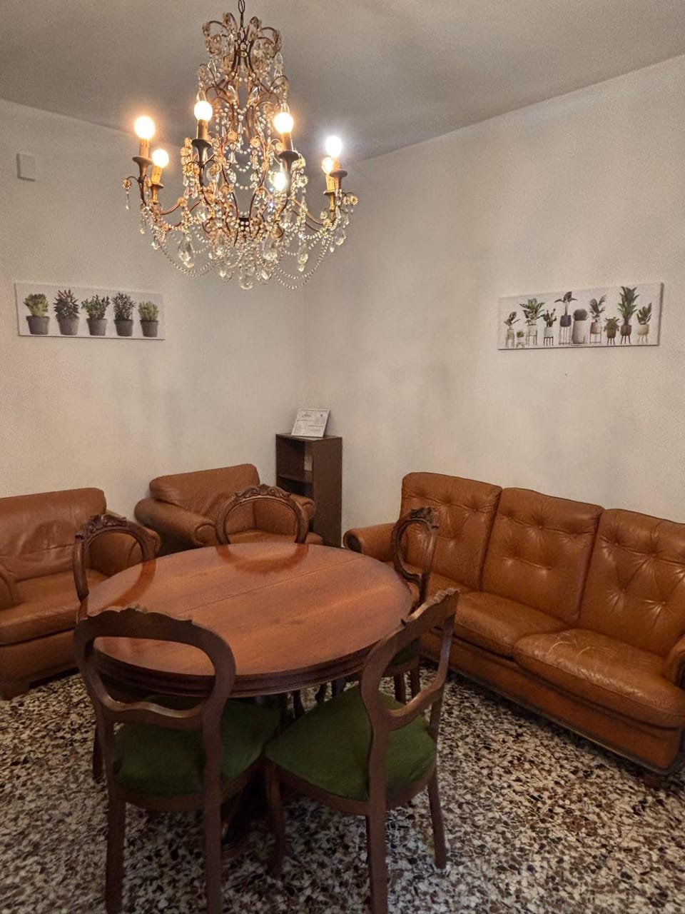 Communal lounge/ TV room