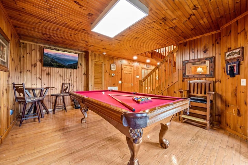 Mountains 4 Miles By Avada Properties House in Gatlinburg