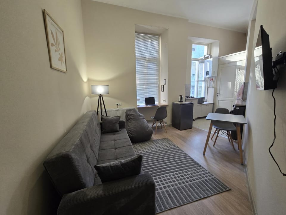 TV and multimedia, Living room, Seating area