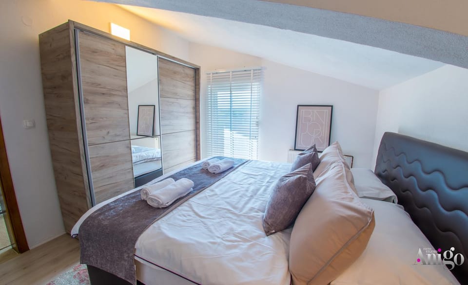 Bed, Photo of the whole room, Bedroom, towels, wardrobe