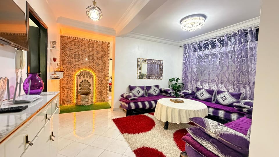 App Moyen standing avec Terrasse Apartment in Tangier