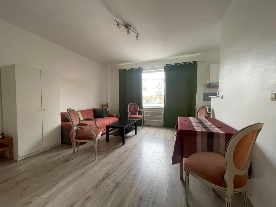Quartier Ixelles - Métros Louise, Porte de Namur, Trône Apartment in Ixelles