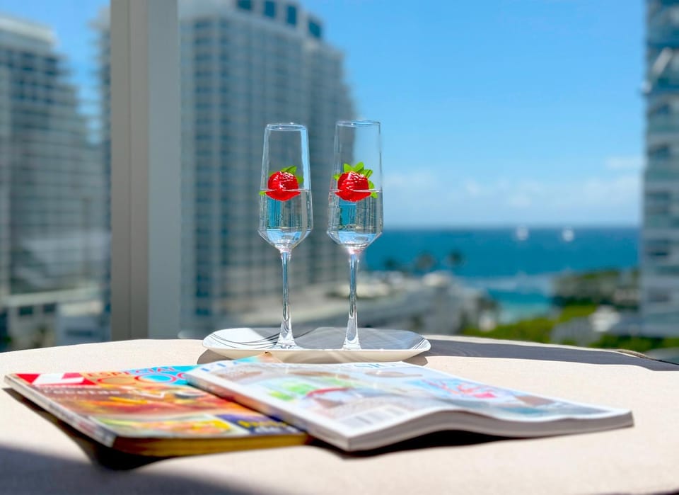 Tiffany Shoreline - PH Floor, Ocean View, Walk to beach House in Fort Lauderdale