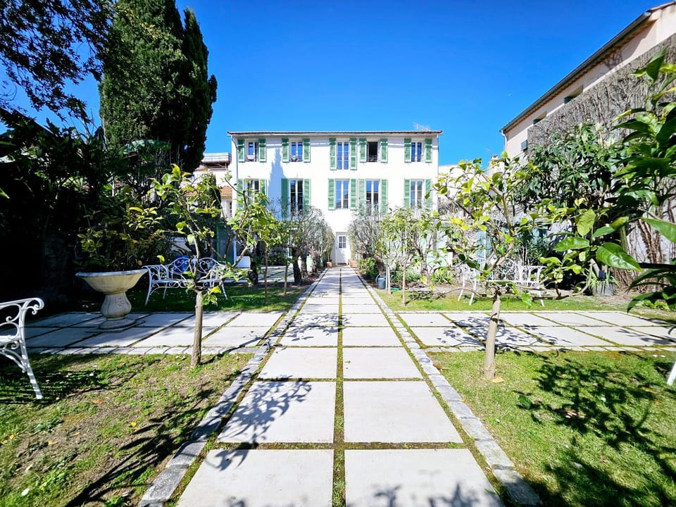 Property building, Garden