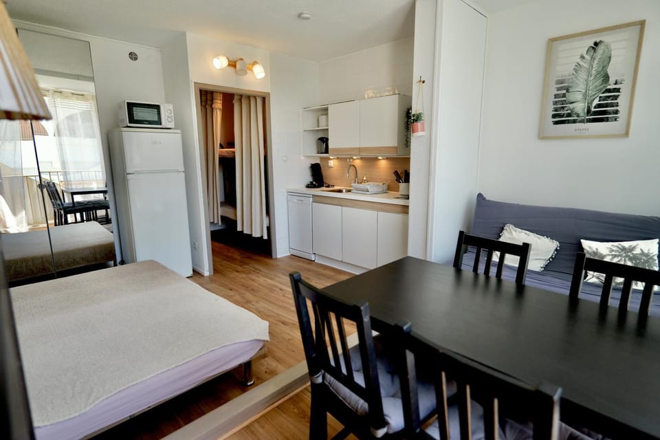Aux Jardins du Vidourle - 3 min à pied de la Plage, Parking, Clim & Wi-Fi Apartment in La Grande-Motte