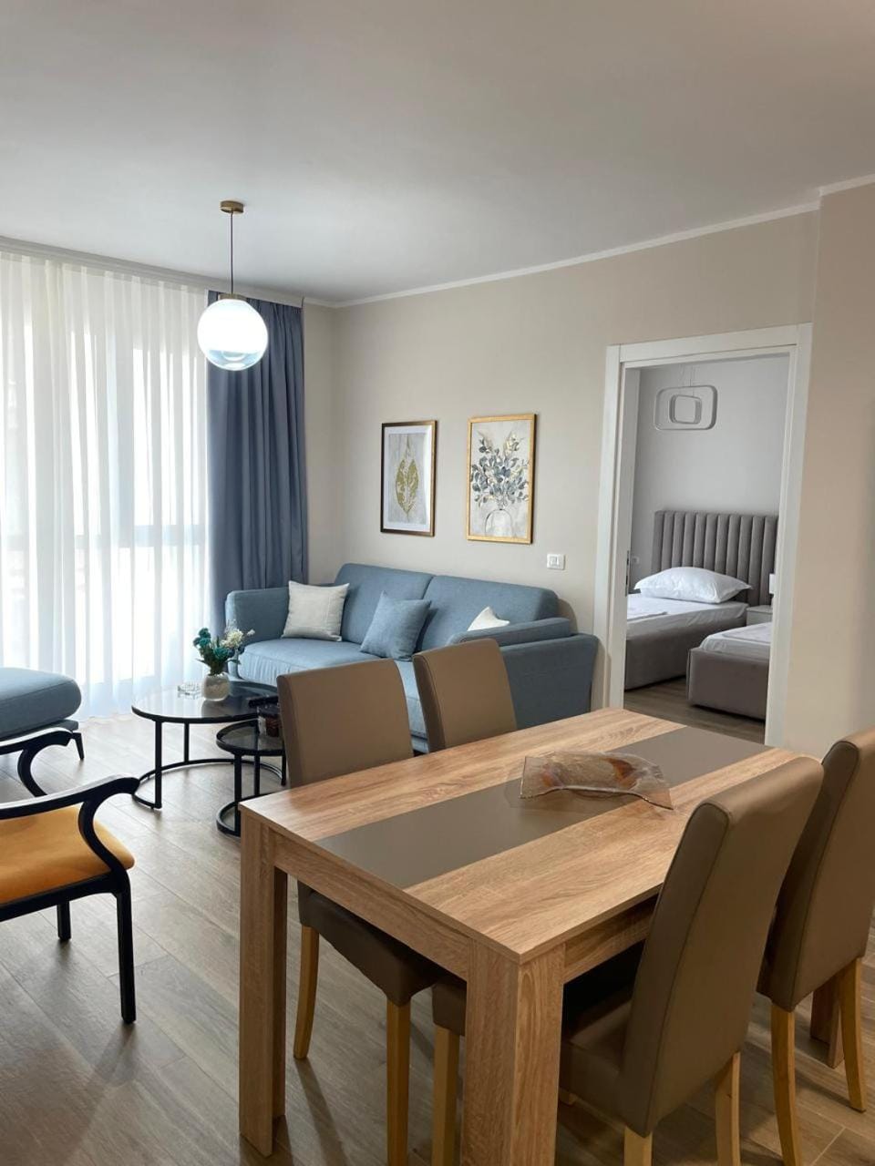 Living room, Dining area