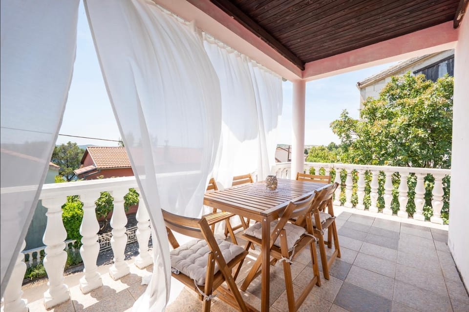 Patio, Day, View (from property/room), Balcony/Terrace, Dining area