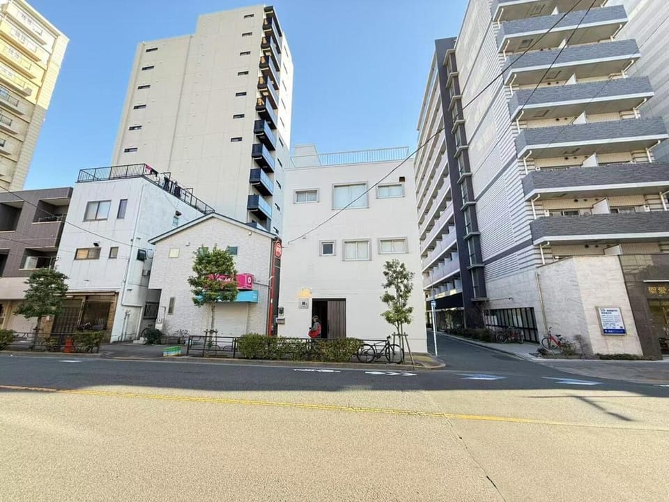 浅草駅徒歩8分 浅草寺すぐそばの仲見世散策ステイ DqcSoE Apartment in Japan