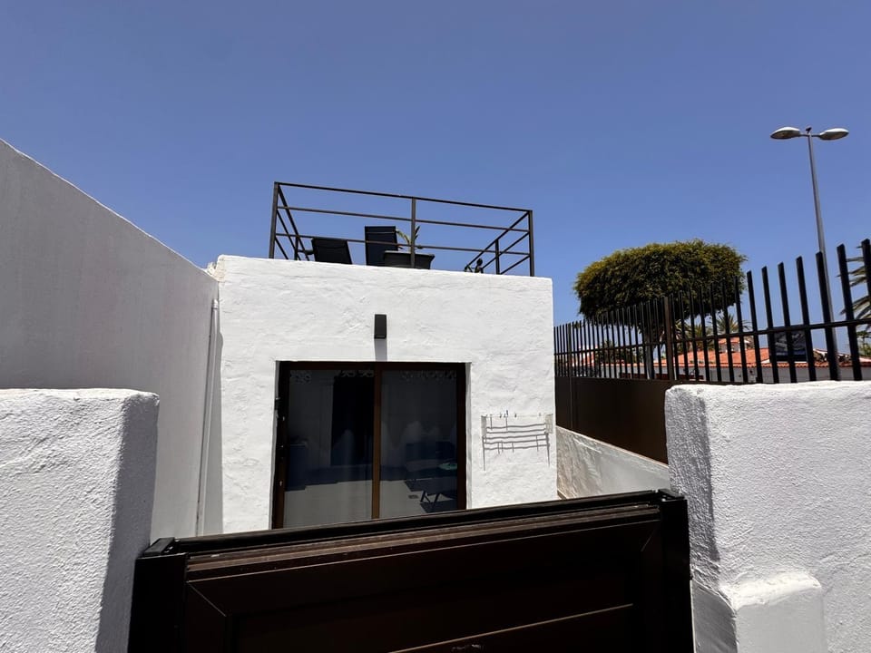 Rainbow home Yumbo 3 House in Maspalomas
