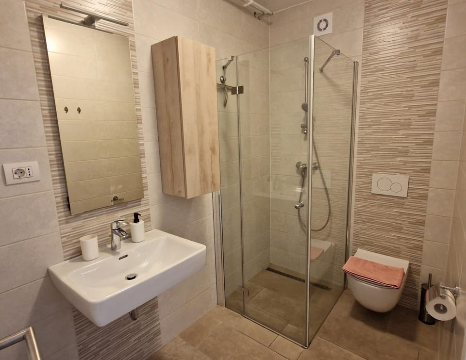 Shower, Toilet, Bathroom