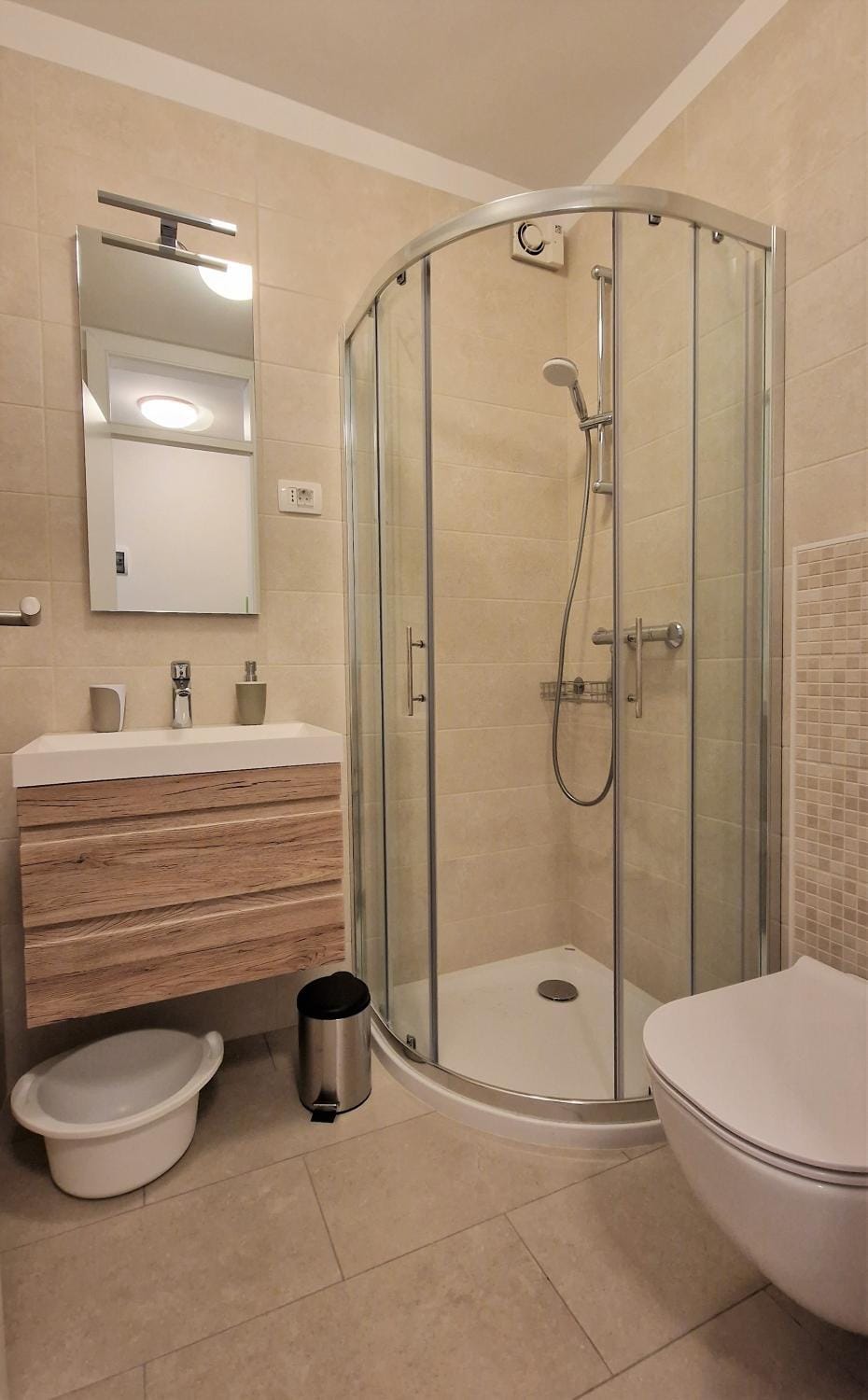 Shower, Toilet, Bathroom