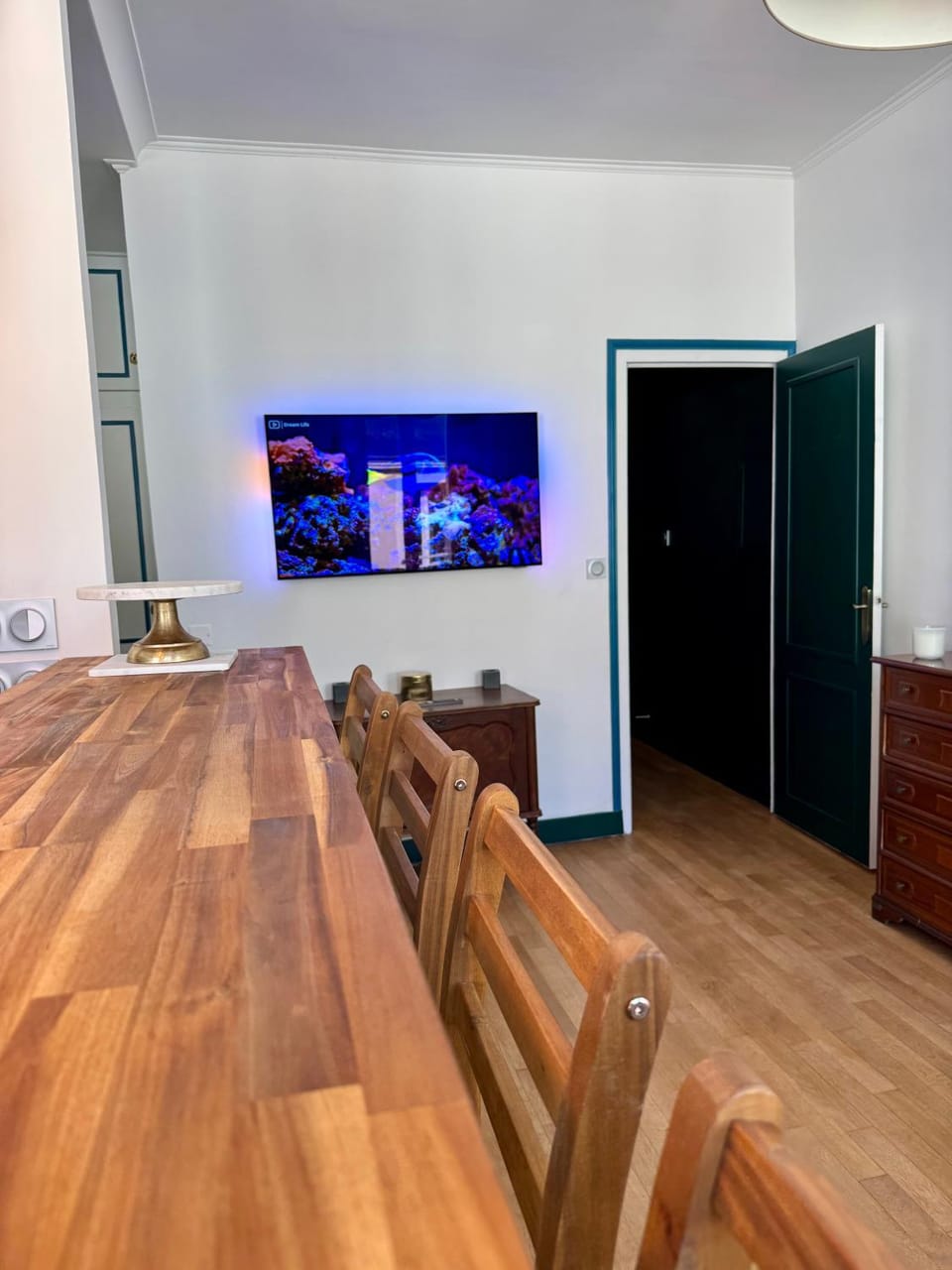 TV and multimedia, Living room, Dining area