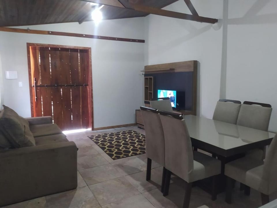 House with rustic atmosphere, 13 people north of the island House in Florianopolis