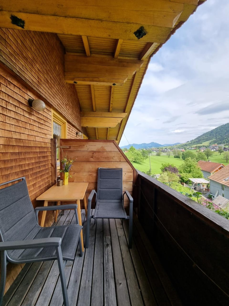 Natural landscape, Balcony/Terrace, Seating area, Mountain view