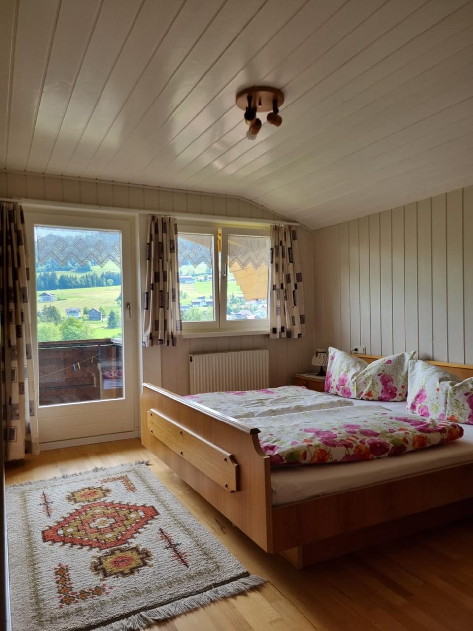 Bed, Balcony/Terrace, Bedroom