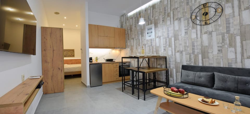 Kitchen or kitchenette, Living room