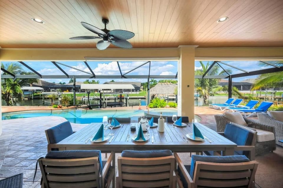 Villa Coral Laguna Villa in Cape Coral