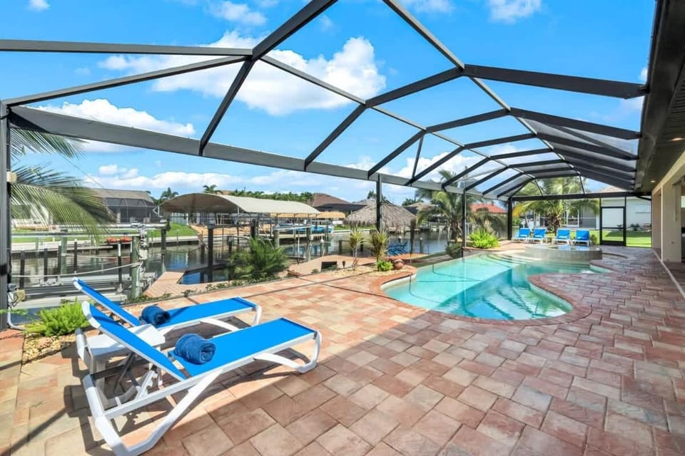 Villa Coral Laguna Villa in Cape Coral