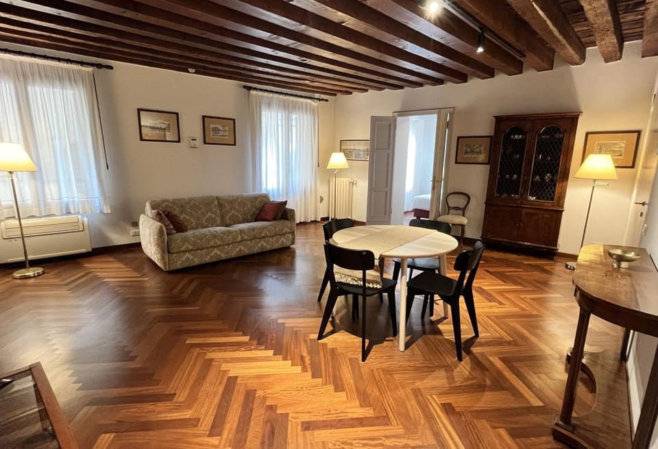 Madera by Suites alla Maddalena Apartment in Venice