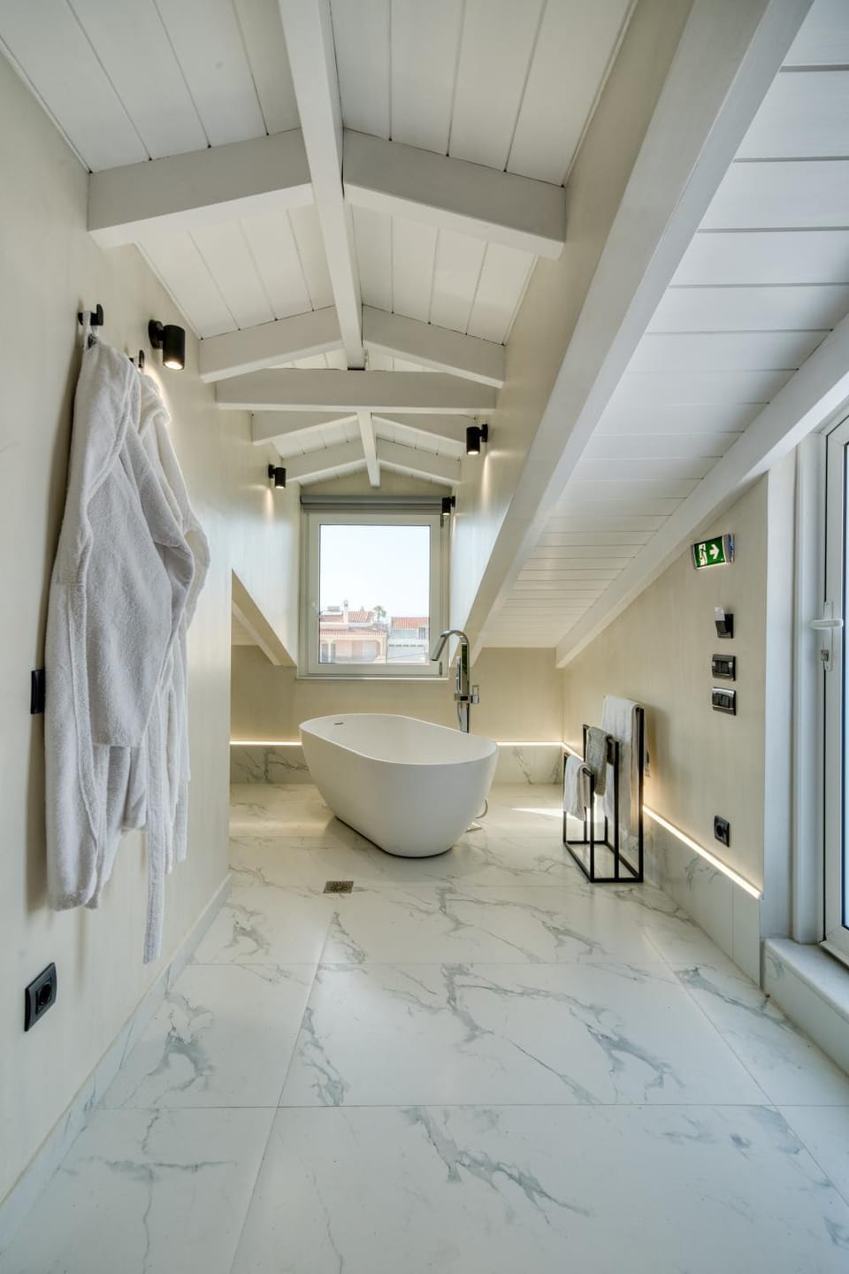 Bath, towels