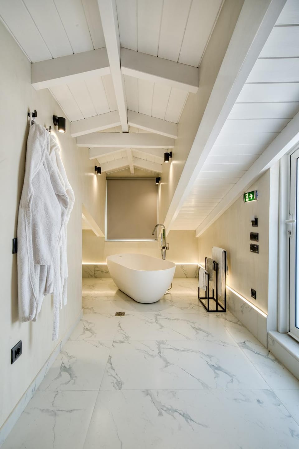 Bath, towels