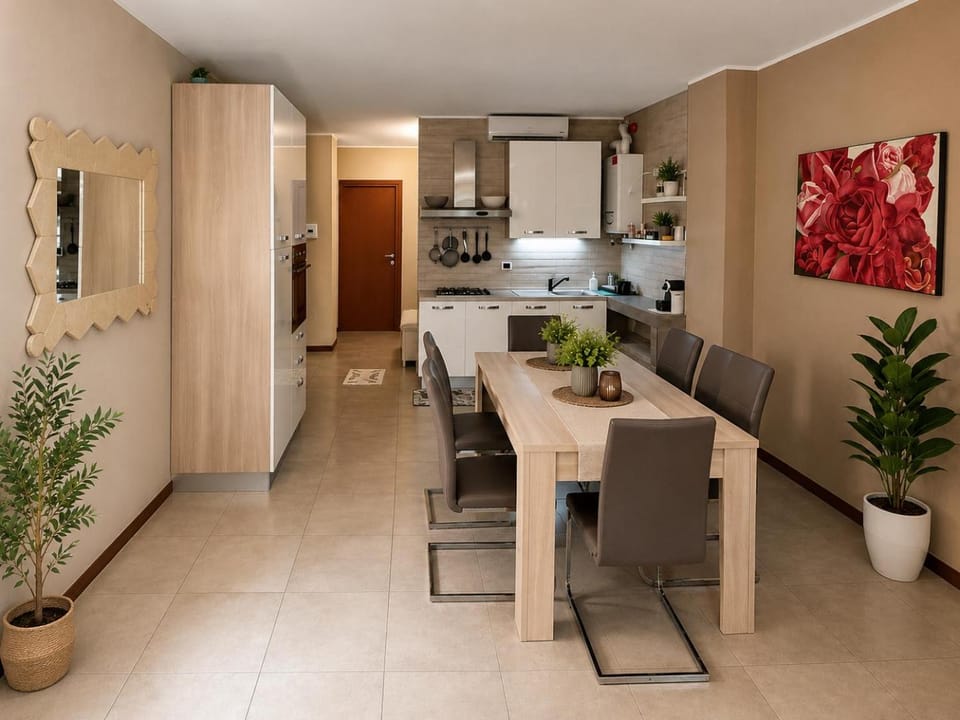 Kitchen or kitchenette, Living room, Seating area, Dining area