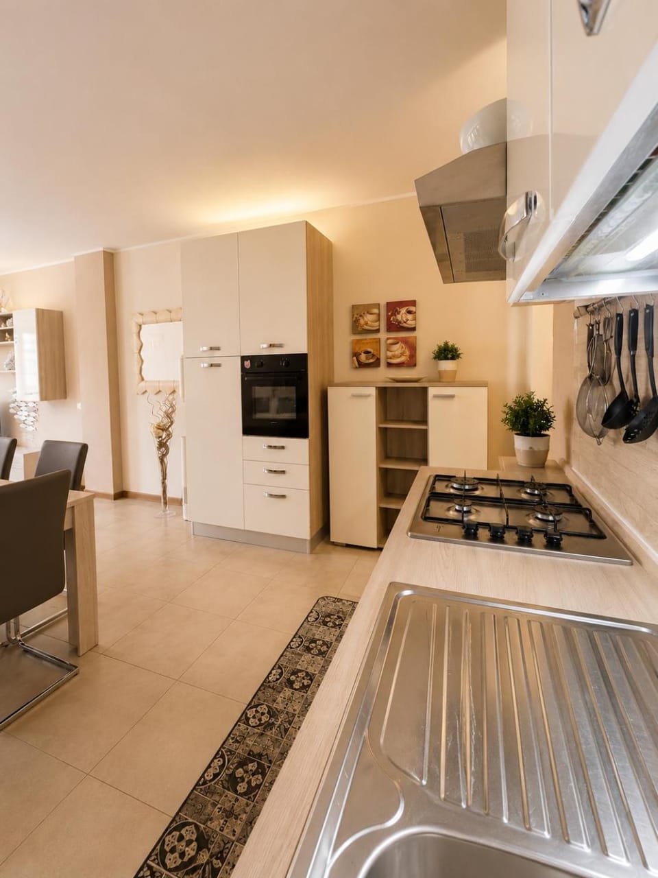 Kitchen or kitchenette, dishwasher, minibar, oven, pet friendly, stove, toaster