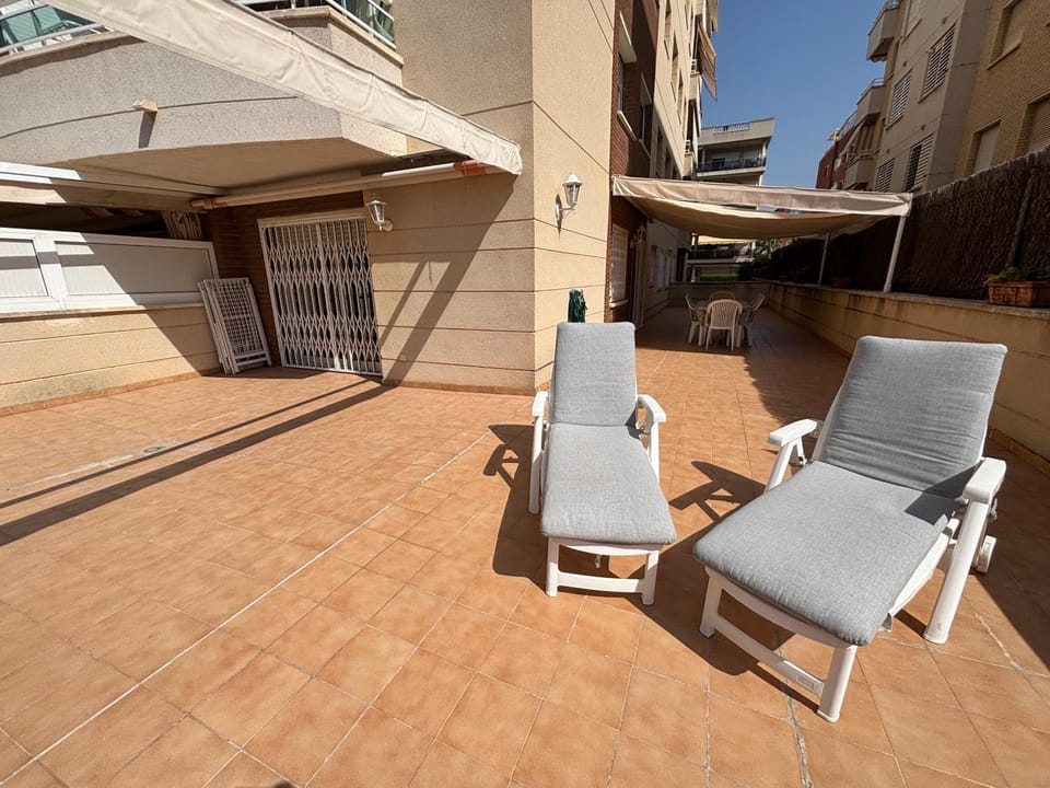 Beach breeze & pools Apartment in Baix Penedès