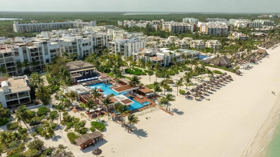 2BR Beach & Marina front Condo w/ Top Features Apartment in State of Quintana Roo