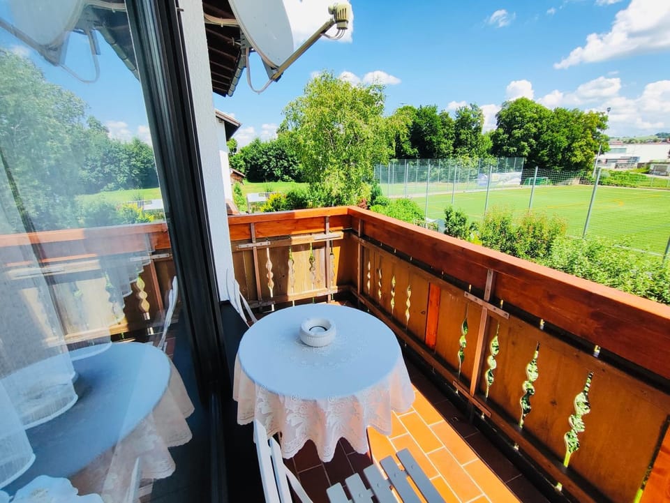 View (from property/room), Balcony/Terrace, Garden view