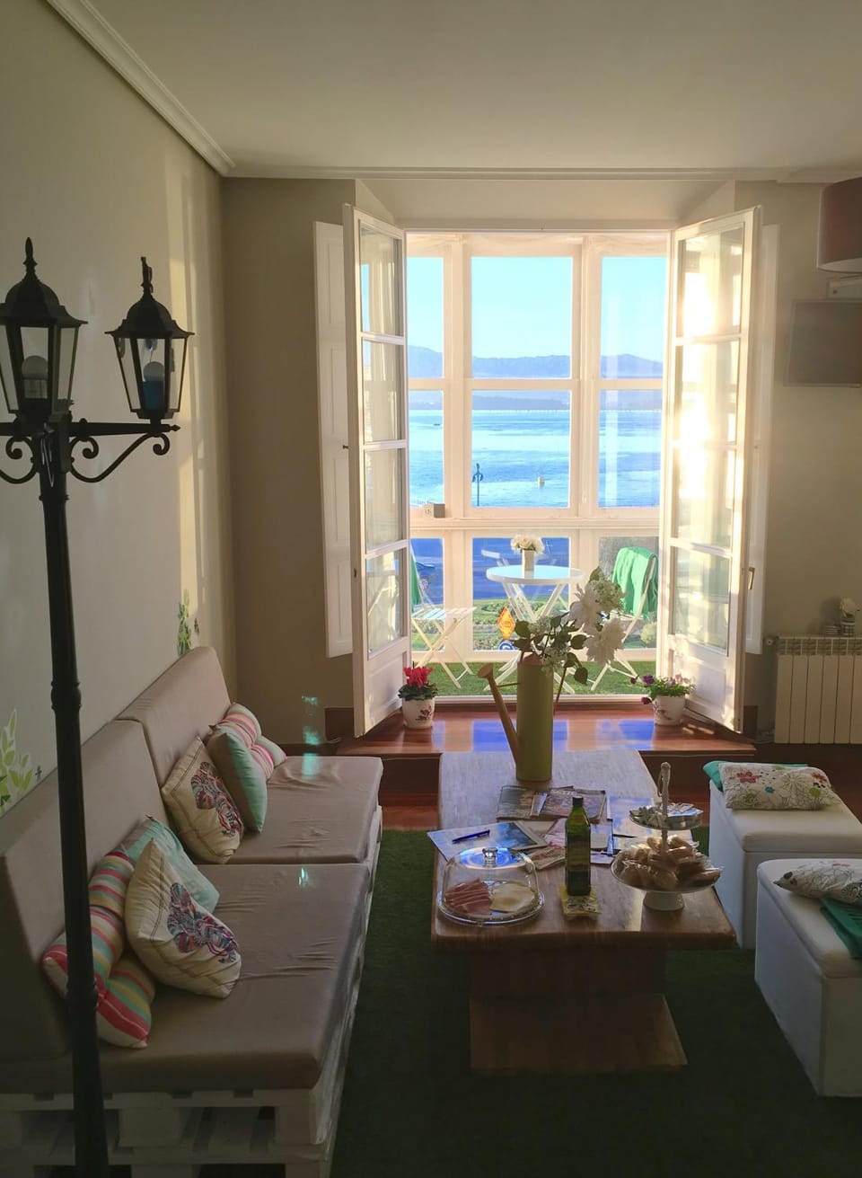 Mountain view, Sea view