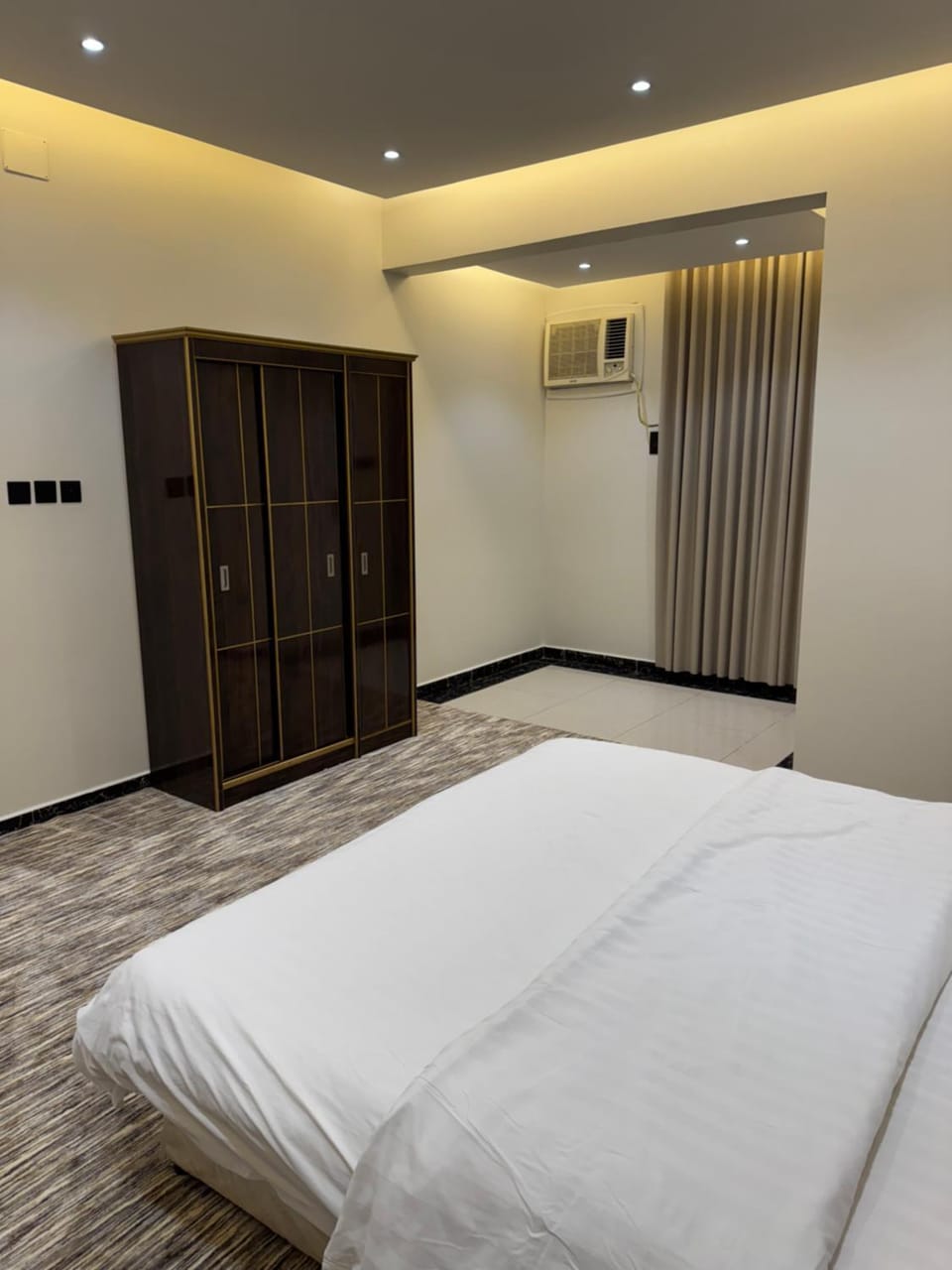 Bed, Photo of the whole room, Bedroom, wardrobe, air conditioner