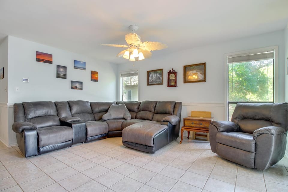 Walk to North Topsail Shores: Beach House w/ Gear! House in North Topsail Beach