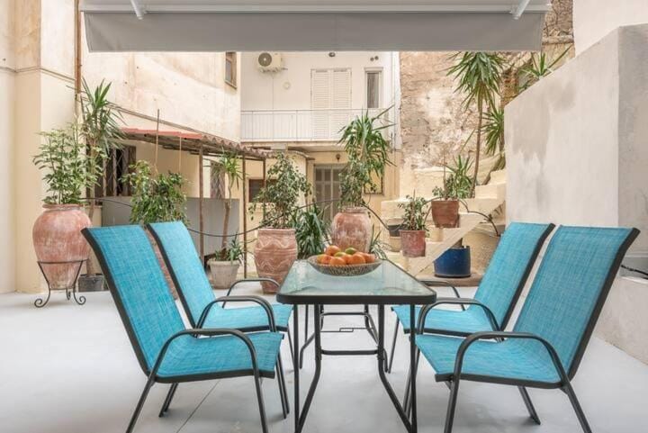 The Courtyard Oasis Apartment in Kallithea