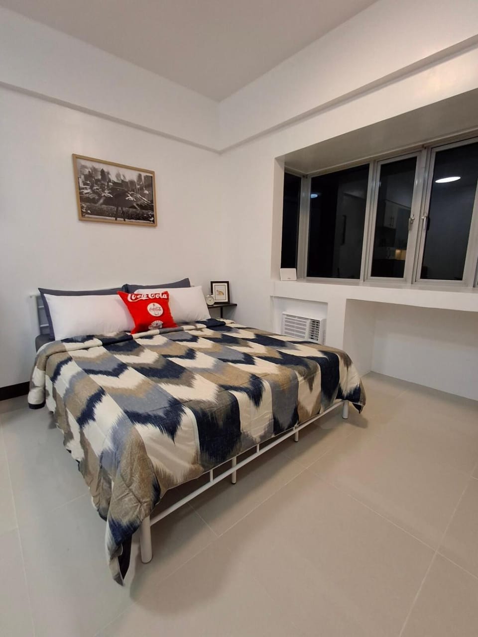 CocaCola Studio Unit McKinley Apartment in Makati