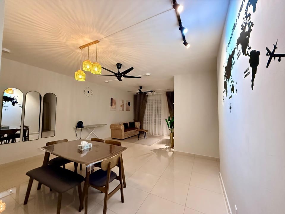 Living room, Dining area