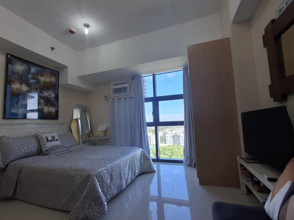 Cozy Studio Unit McKinley Hill Apartment in Makati