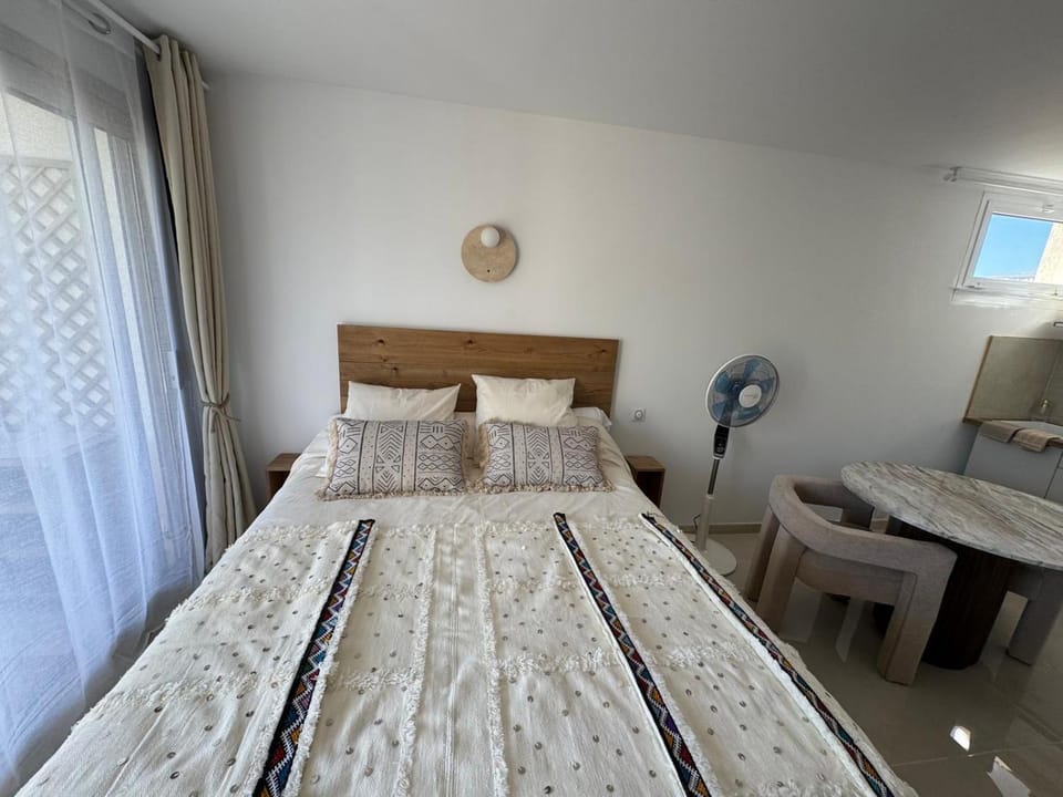 Bed, Night, furniture