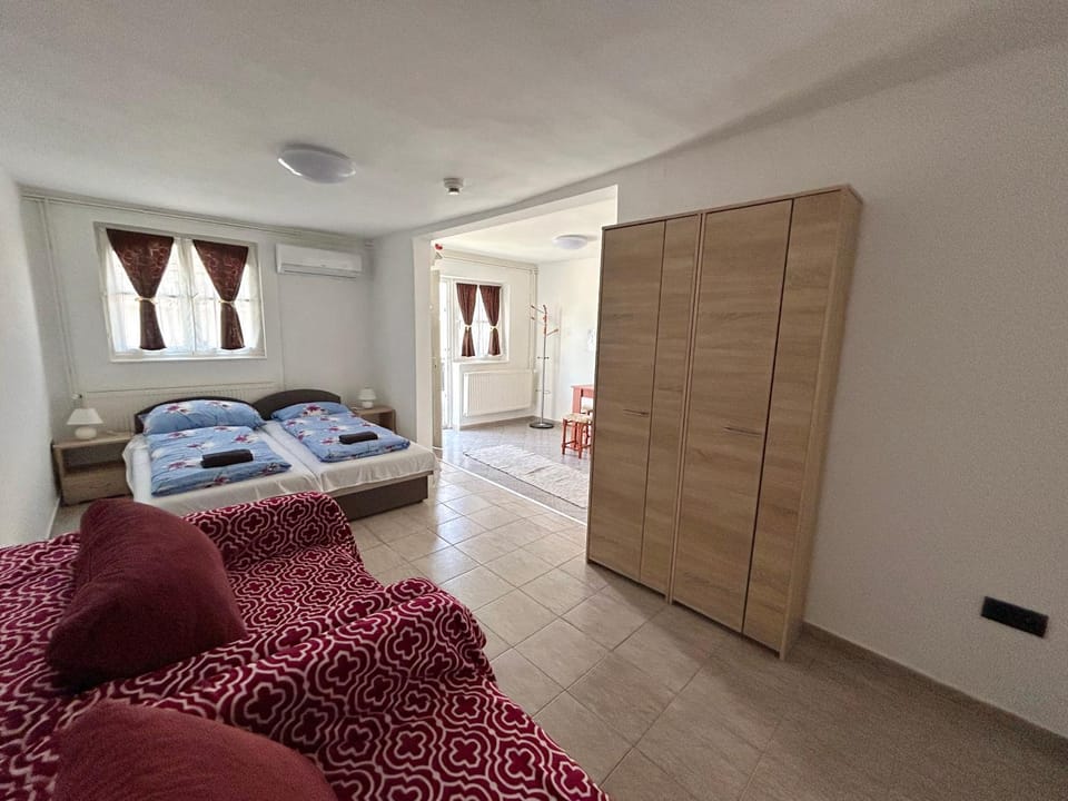 Solena Apartman Hajdúszoboszló Apartment in Hungary