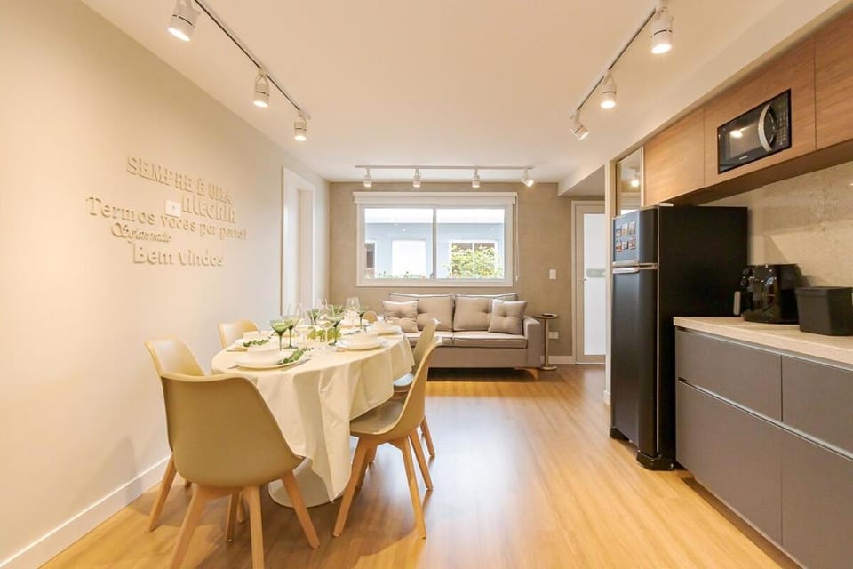 Coffee/tea facilities, Kitchen or kitchenette, Living room, Seating area, Dining area, oven, pet friendly, stove