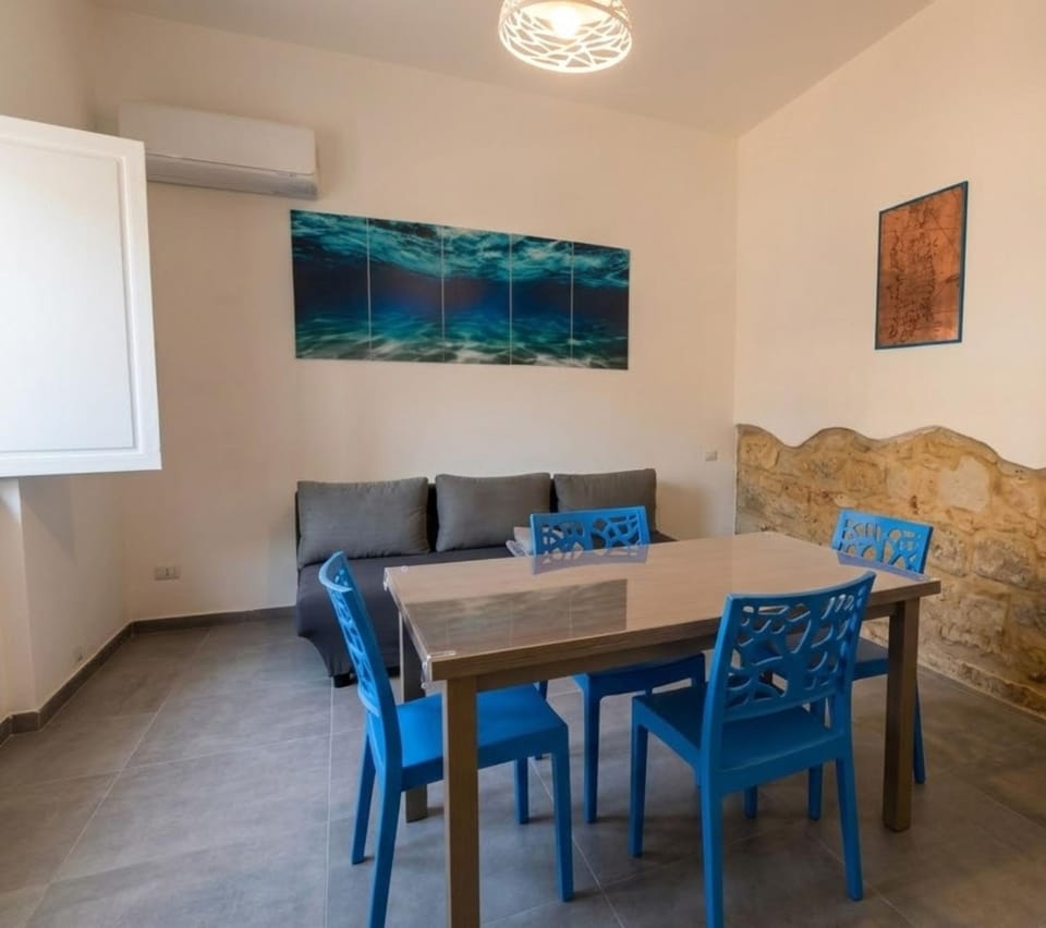 Decorative detail, Dining area
