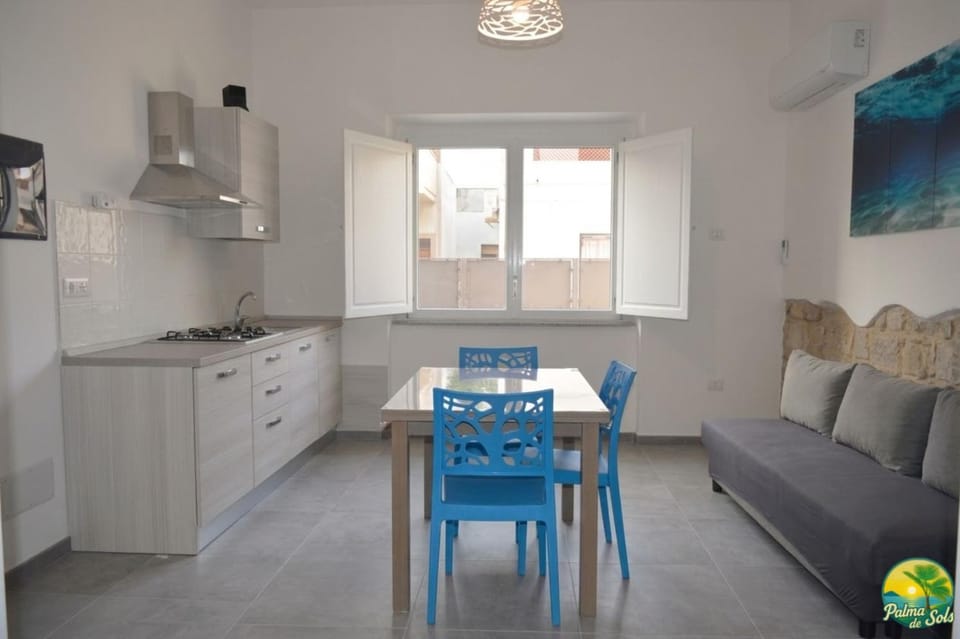 Dining area, kitchen