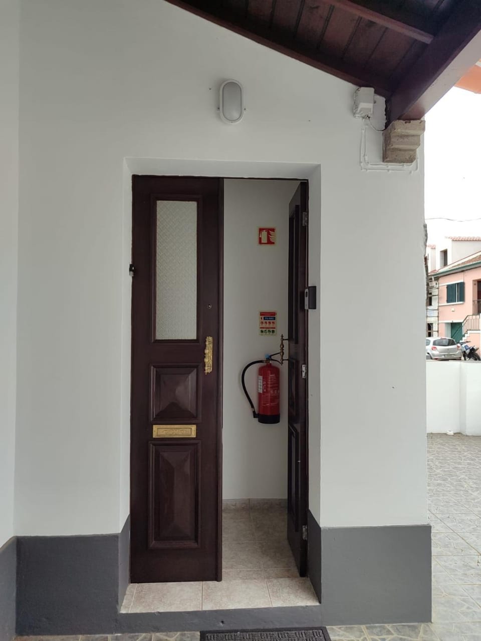 Facade/entrance