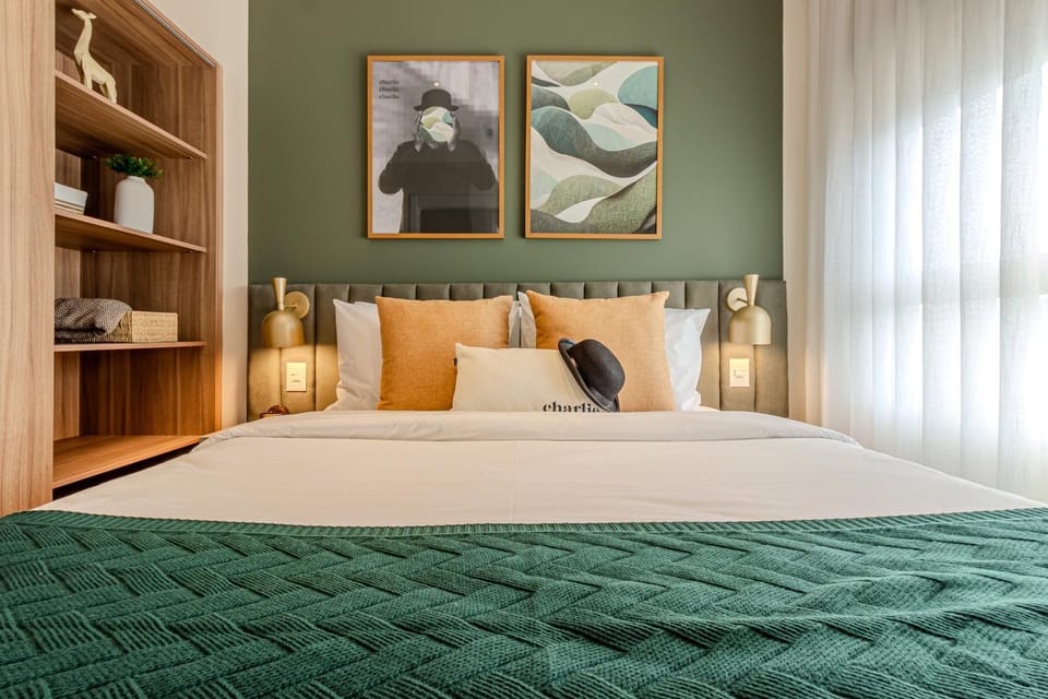 Bed, Day, Decorative detail, Bedroom, locker