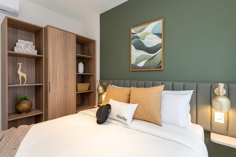 Bed, Day, Decorative detail, Bedroom, locker, air conditioner
