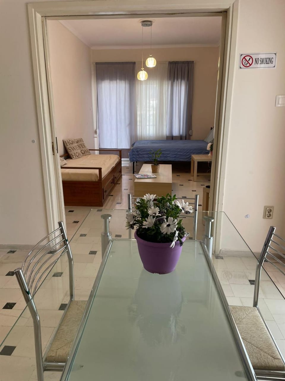 Bed, Living room, Photo of the whole room, Dining area